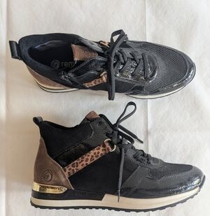 REMONTE Leopard Accent Sneakers